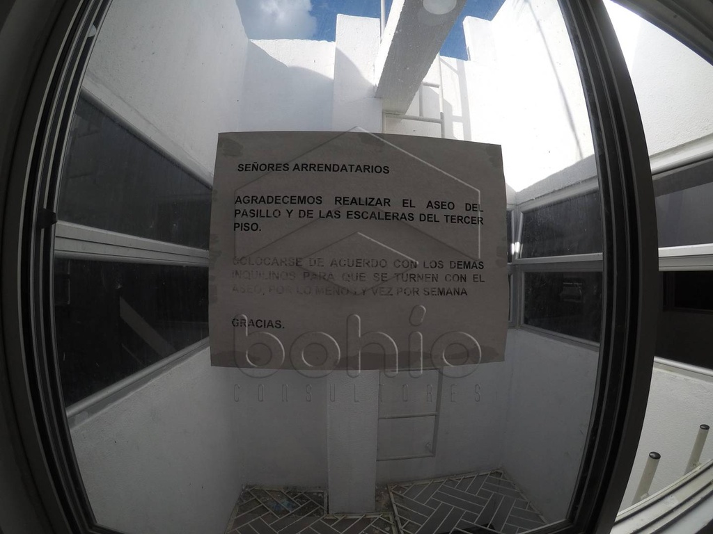 Foto 2 - Prop 8211