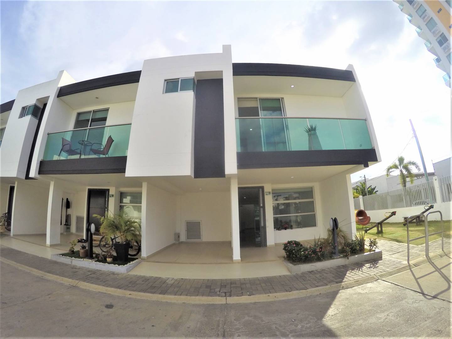 CASA EN ARRIENDO EN EL CONJUNTO RESIDENCIAL GENOVA