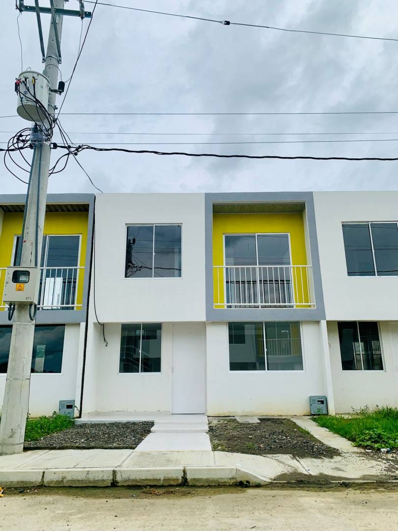 CASA EN VENTA EN CERETE