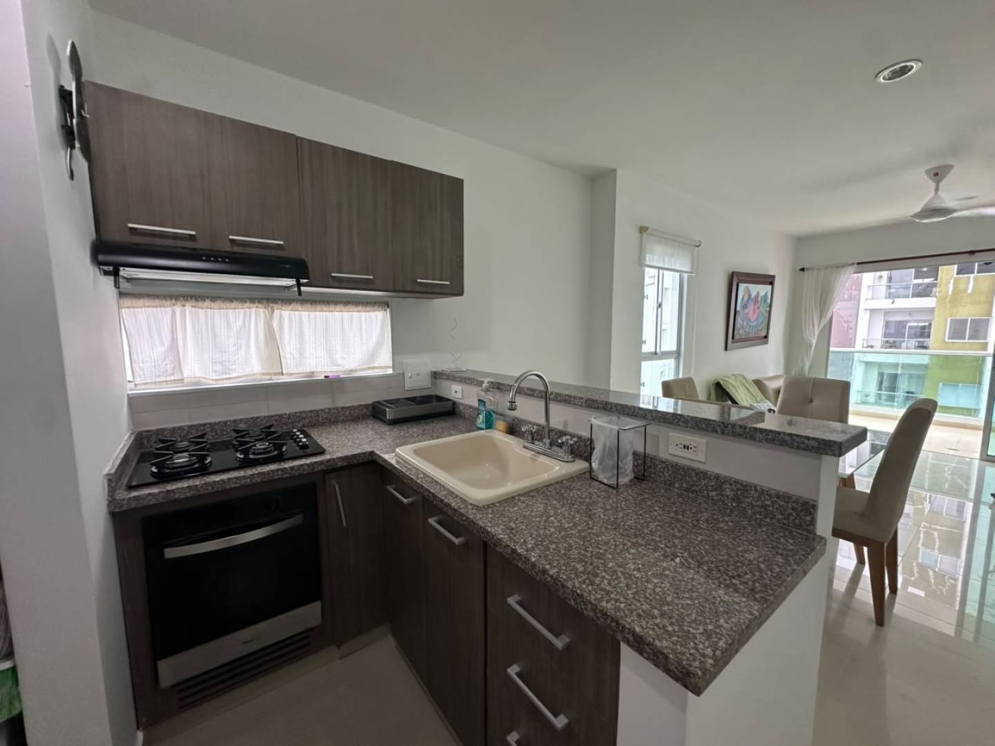 APARTAMENTO EN ARRIENDO AMOBLADO EN TERRAZAS DE CASTILLA