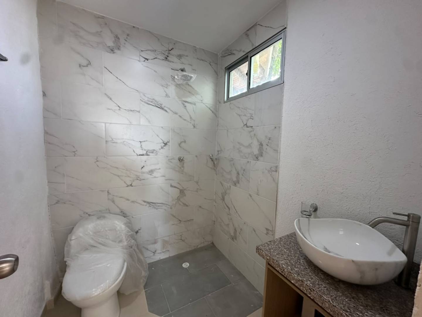 APARTAESTUDIO EN ARRIENDO EN LA FLORESTA