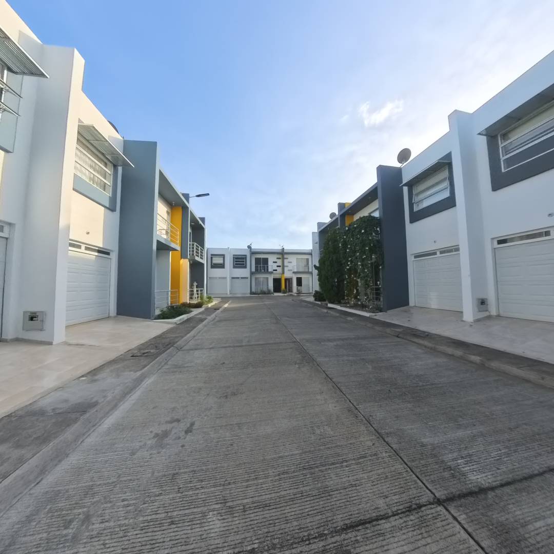 CASA EN VENTA EN CONJUNTO RESIDENCIAL THALANTHA