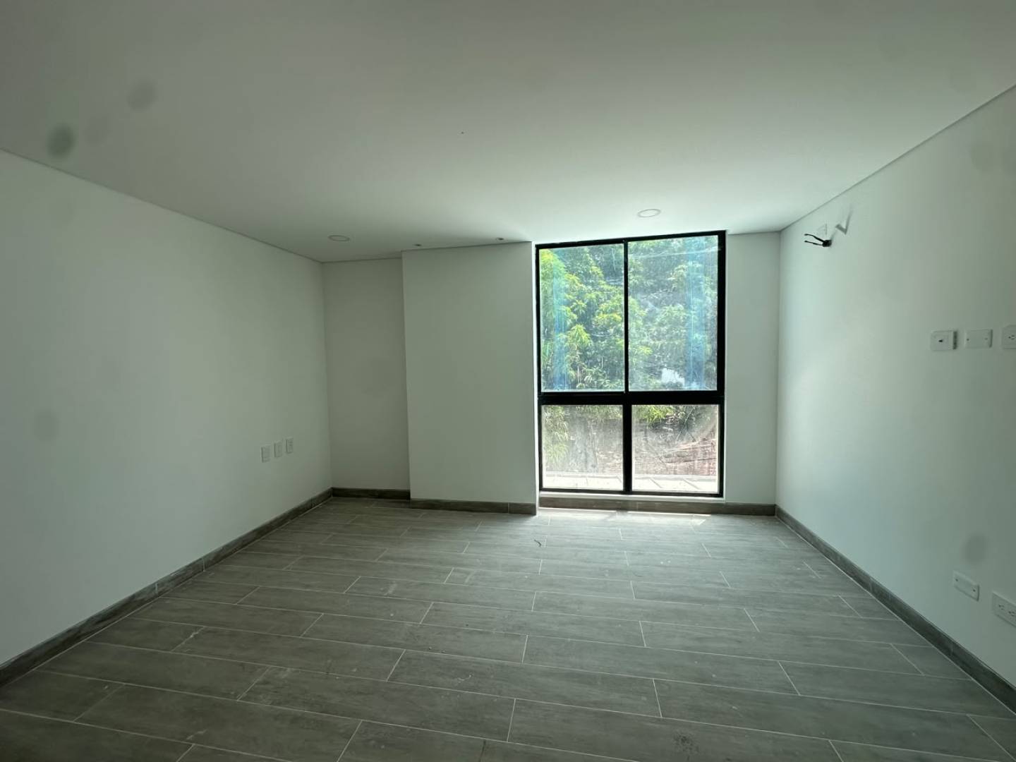LOCAL COMERCIAL EN ARRIENDO