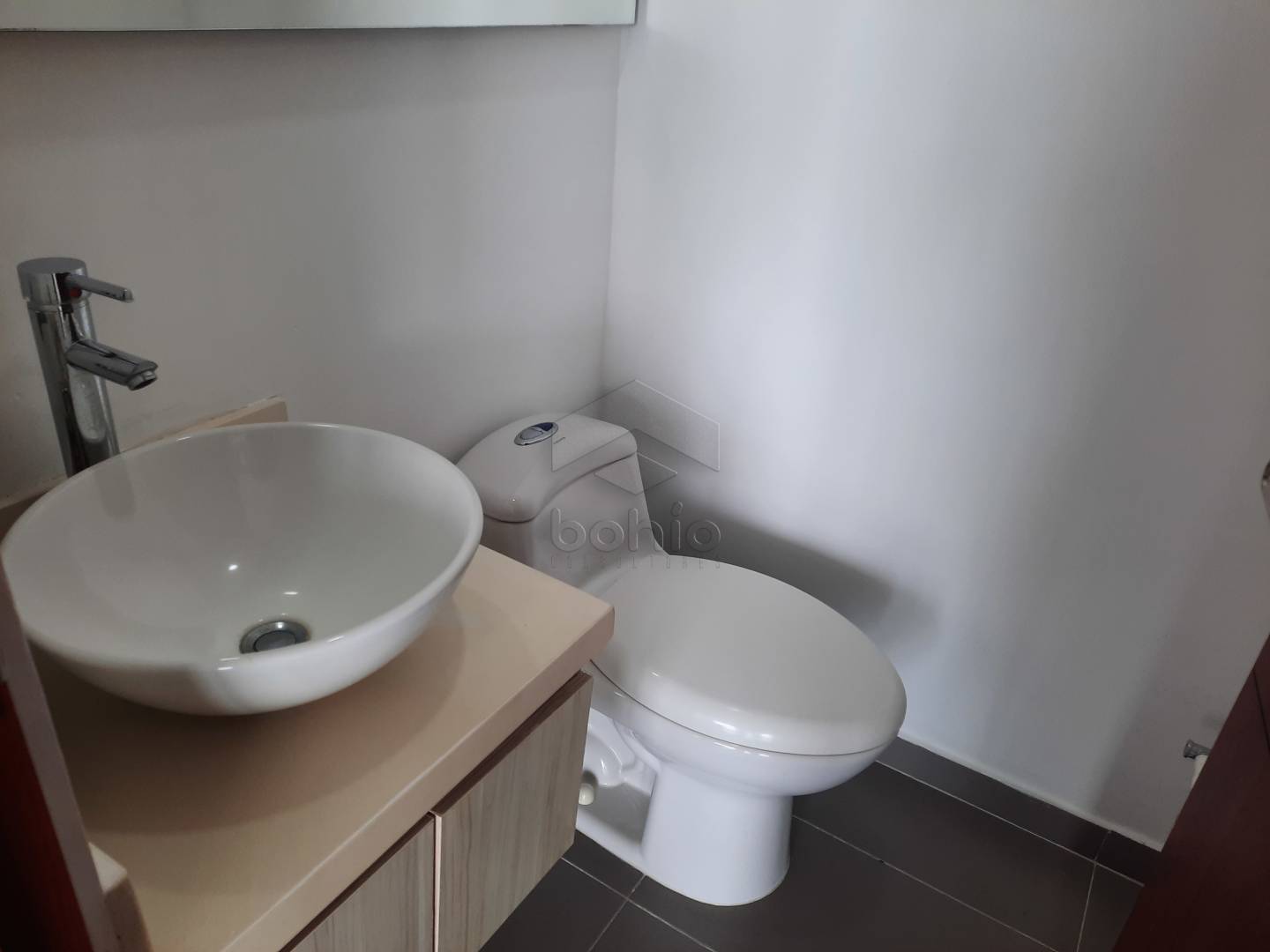 APARTAMENTO EN ARRIENDO EN EL EDIFICIO SAN PIERO