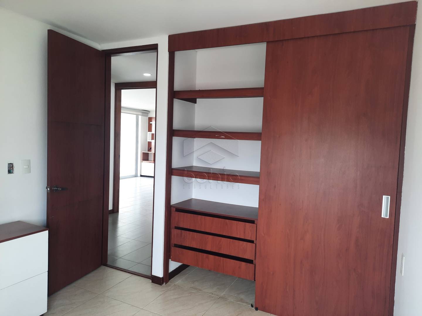 APARTAMENTO EN ARRIENDO EN EL EDIFICIO SAN PIERO