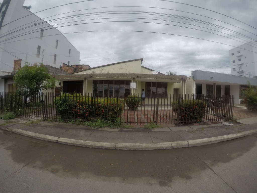 LOTE EN VENTA  EN EL BARRIO LAURELES