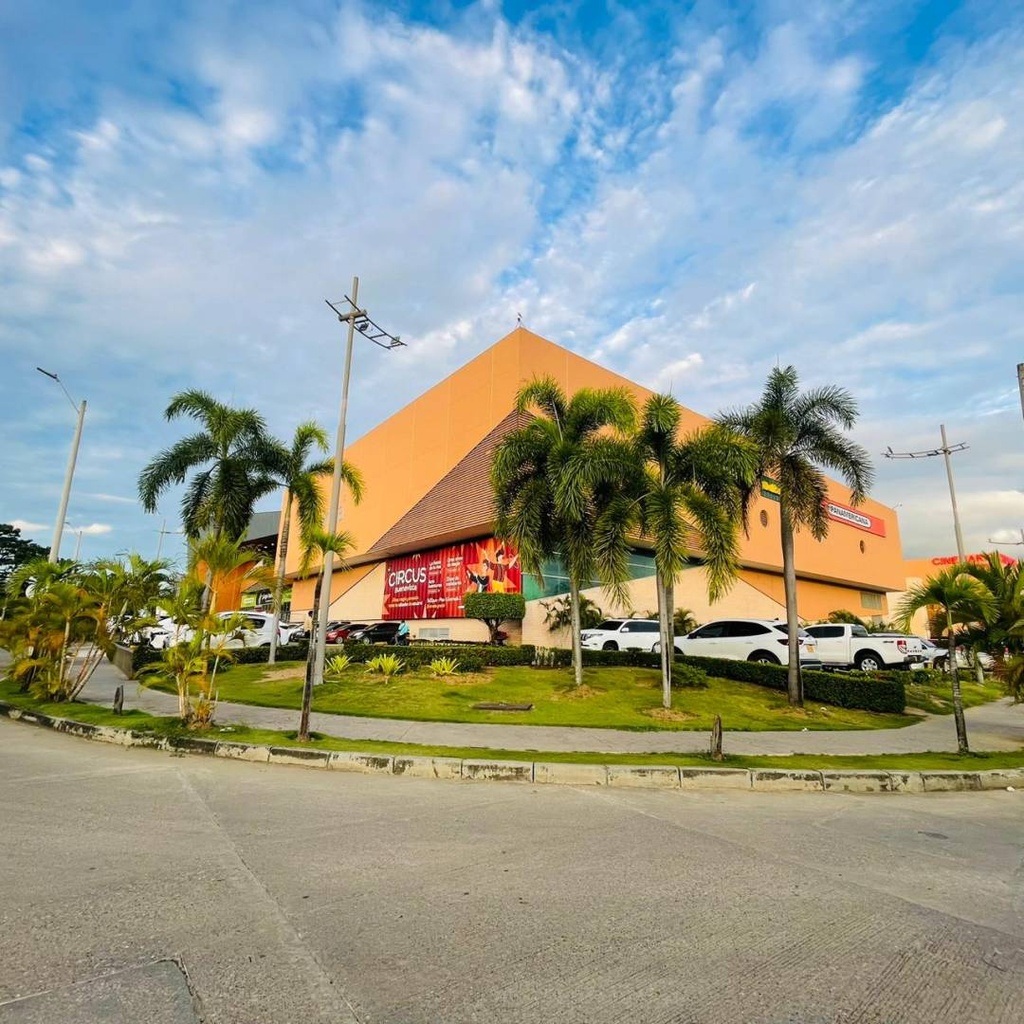 LOCAL EN ARRIENDO EN EL CENTRO COMERCIAL BUENAVISTA