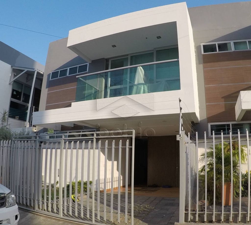 CASA EN VENTA