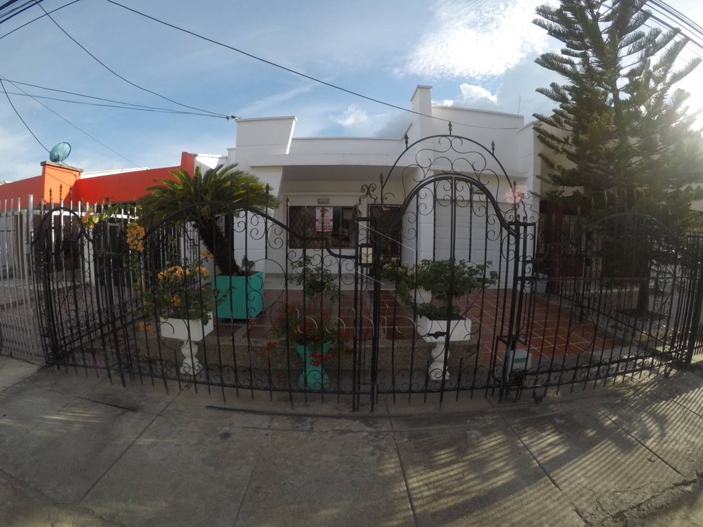 CASA EN  VENTA EN EL BARRIO EL CENTRO