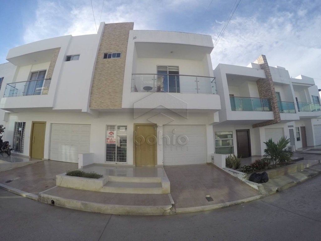 CASA EN VENTA EN EL BARRIO MONTEVERDE
