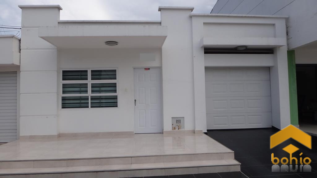 CASA EN VENTA EN URBINA
