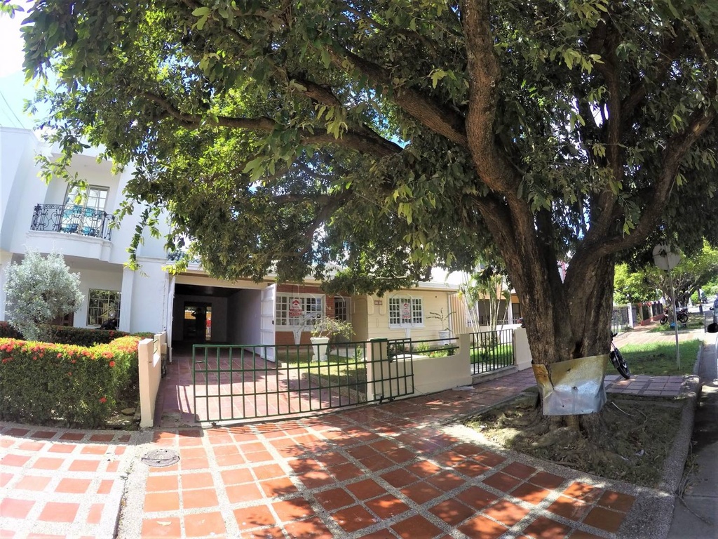 CASA EN VENTA EN EL BARRIO COSTA DE ORO