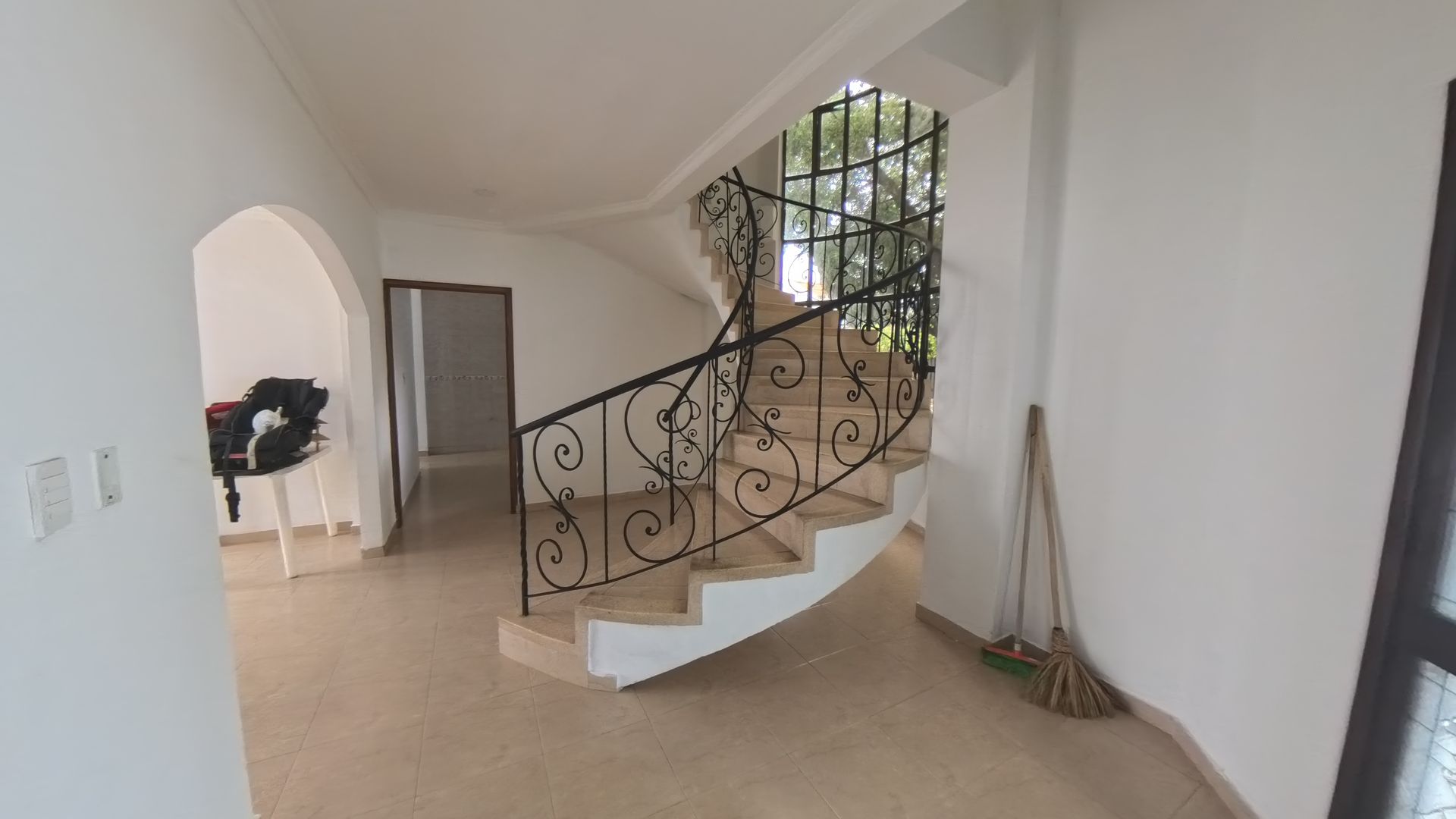 CASA - ARRIENDO - FAMILIAR - COMERCIAL