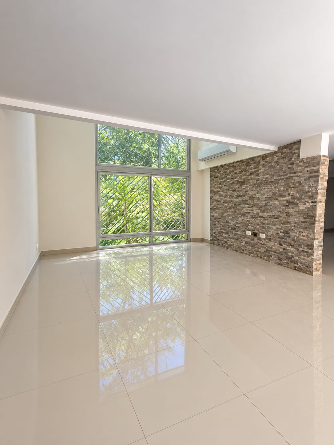 CASA - VENTA & ARRIENDO - SEVILLANA.1