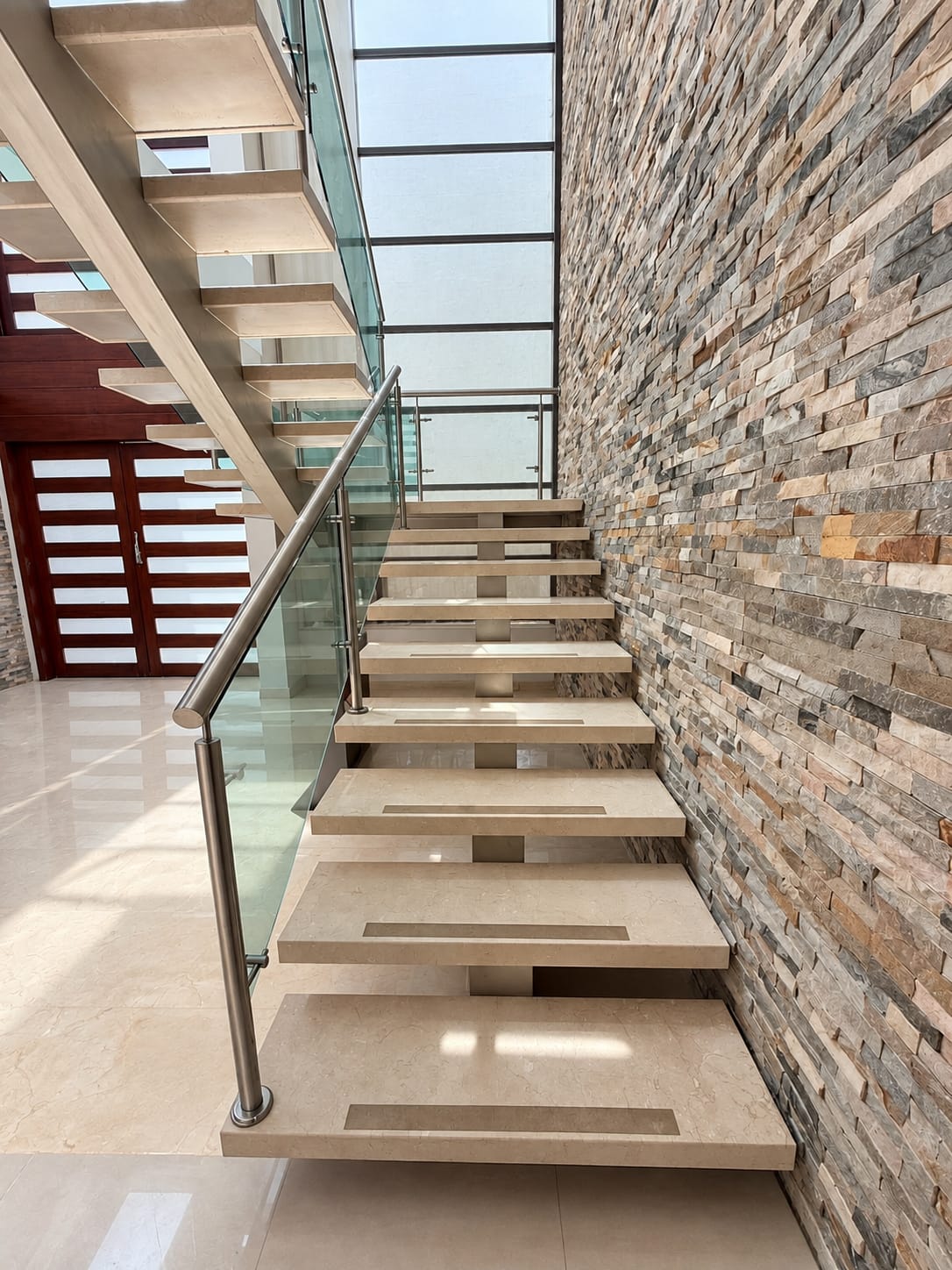 CASA - VENTA & ARRIENDO - SEVILLANA.1