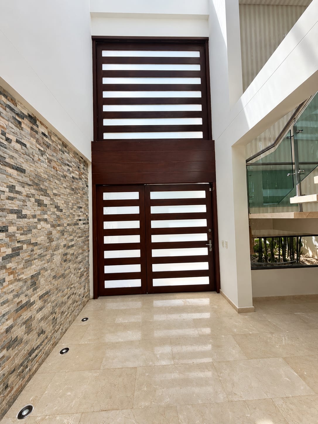 CASA - VENTA & ARRIENDO - SEVILLANA.1