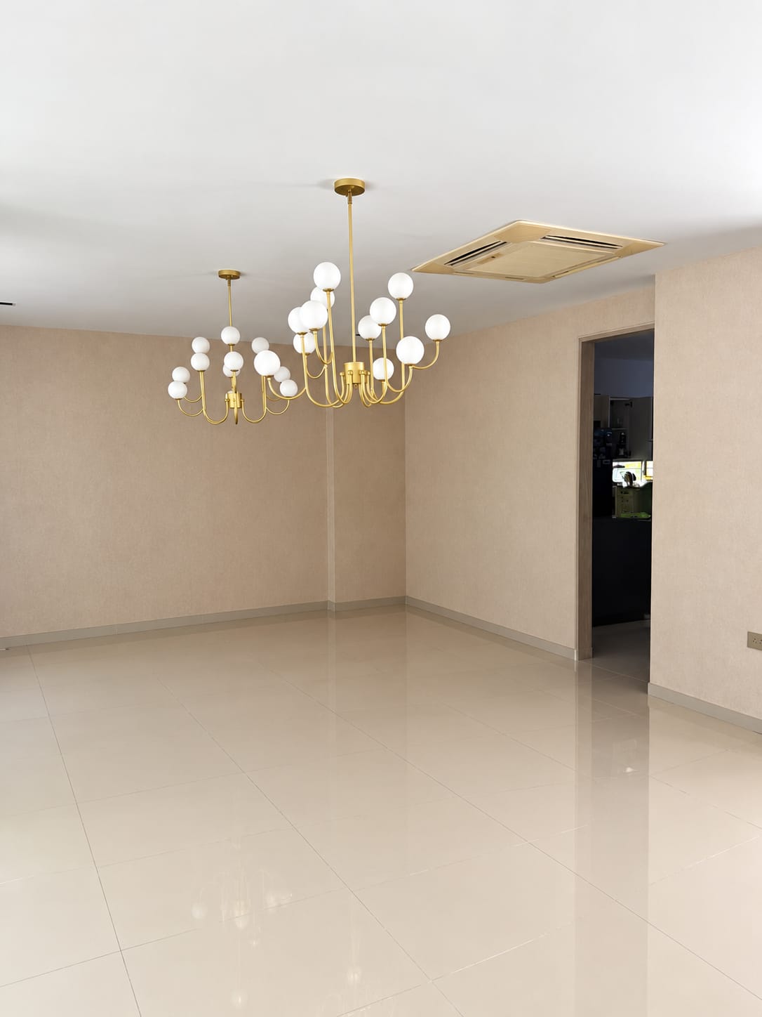 CASA - VENTA & ARRIENDO - SEVILLANA.1